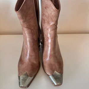 BEAST FASHION Tan Heeled Boots with Silver Tips